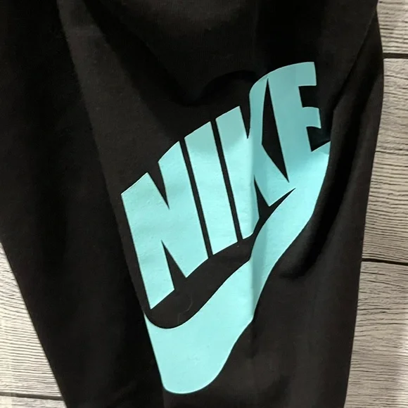 Plus Size Women's Essential High-Rise Leggings Black / Copa Blue 3X - Picture 4 of 10